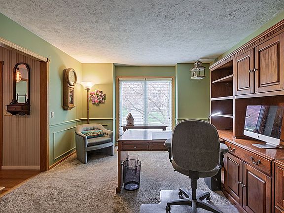 5th image of 4821 S 167th Ave