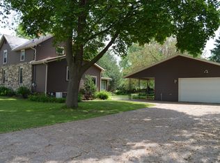 703 Smith St, New London, WI 54961