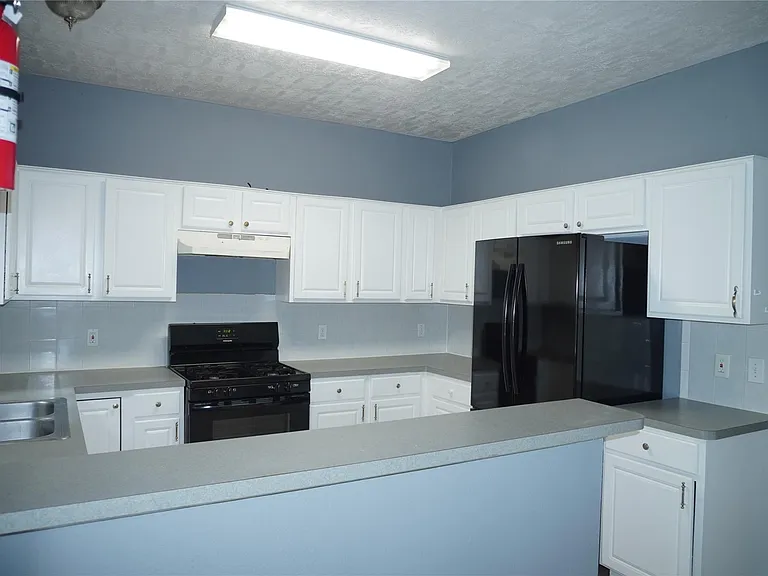 3352 Jan Ct — Photo 37