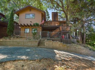657 Arth Dr, Crestline, CA 92325
