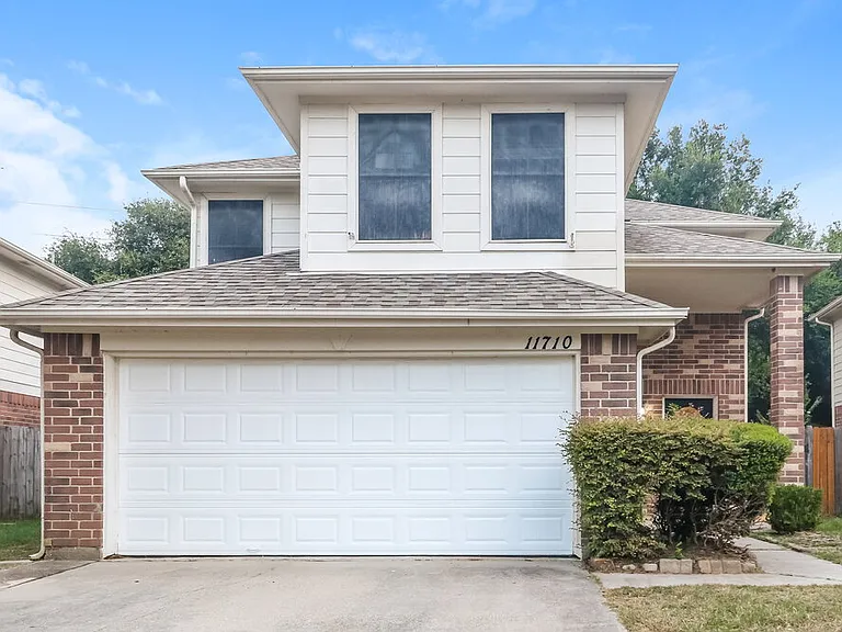 11710 Sandy Stream Dr — Photo 1