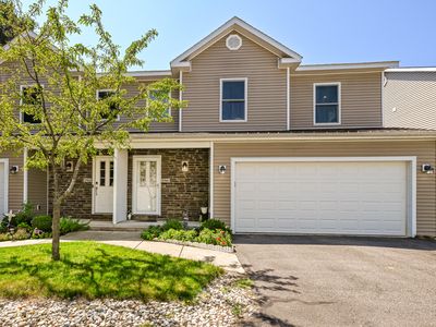 2566 Holiday House Rd, Saint Joseph, MI, 49085