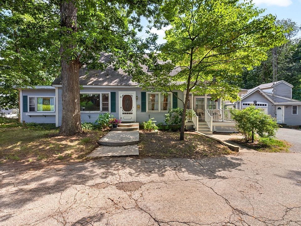 1st image of 40 Oak St