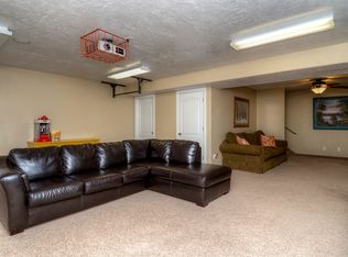 165 N Main St, Leeds, UT 84746