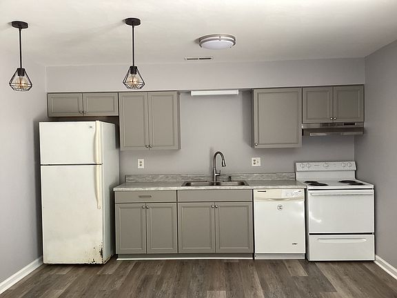 2nd image of 4451 Pennsylvania Ave NE #4451