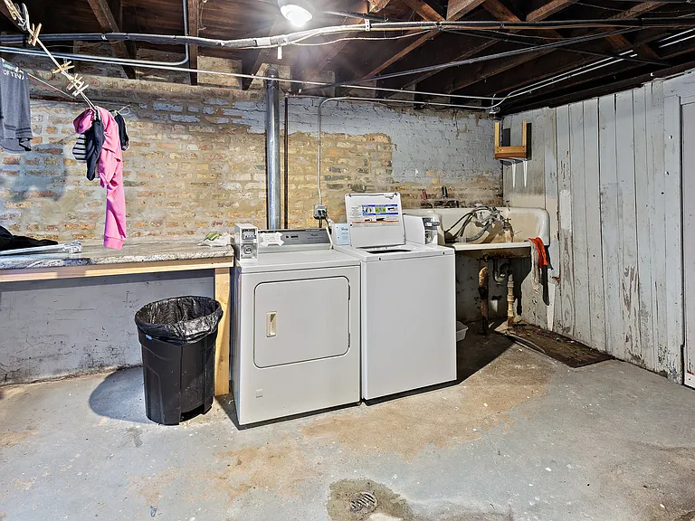1037 N Honore St #2F — Photo 13