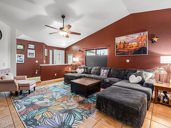 3rd image of 422 N Calle Largo Street