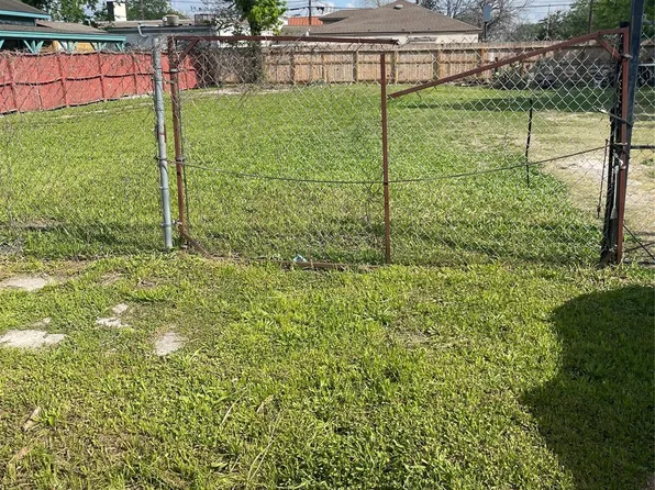 7005 Bonham St, Houston, TX 77020