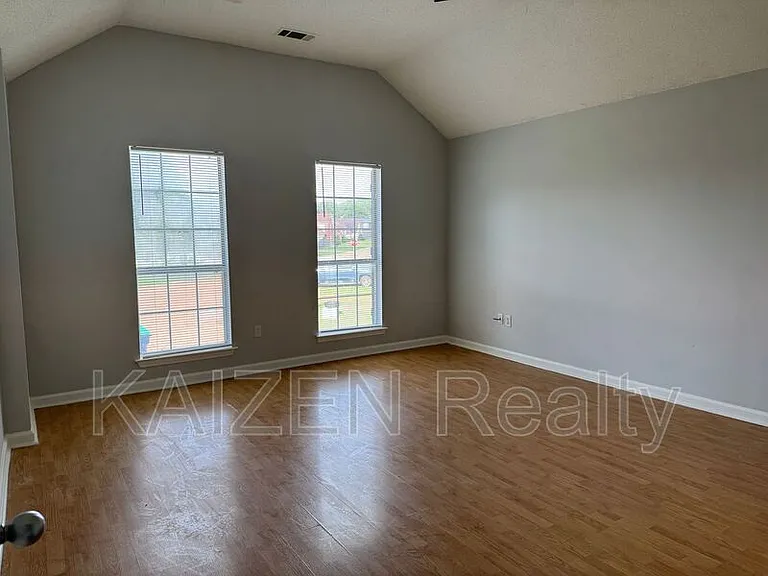 12607 Hunters Forest Cv — Photo 11