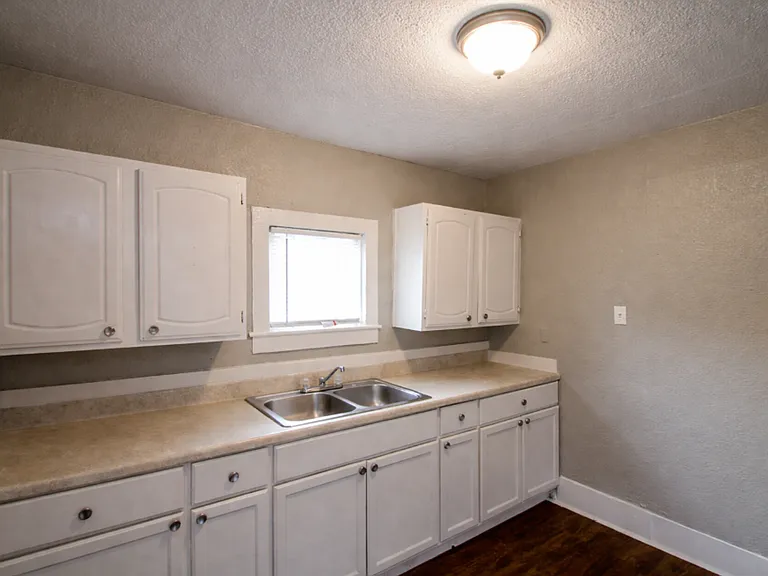 512 Cooper St — Photo 9