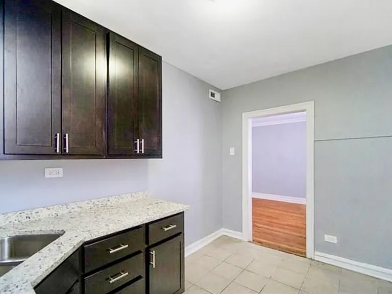 7643 S Wabash Ave #1 — Photo 8