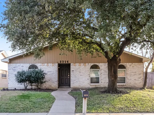 3214 Greentree Dr, Grand Prairie, TX 75052