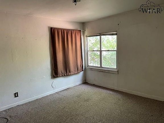5th image of 3206 York St