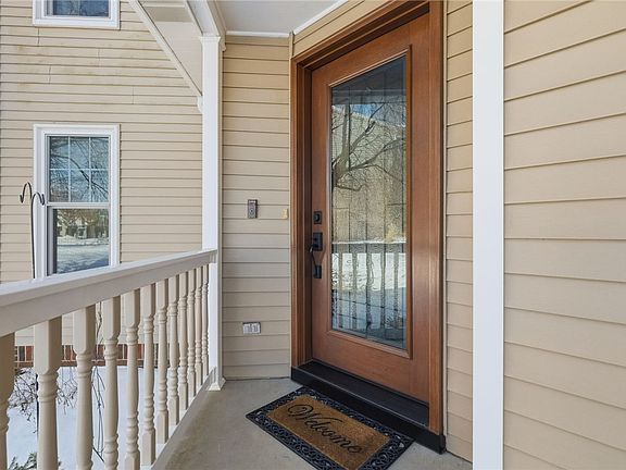 4th image of 27 Deerfield Dr