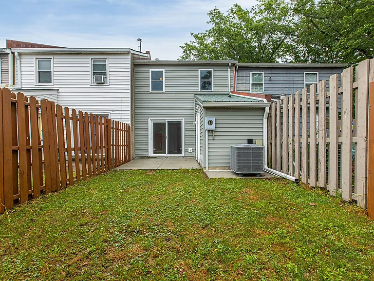 46 Village Dr — Photo 20