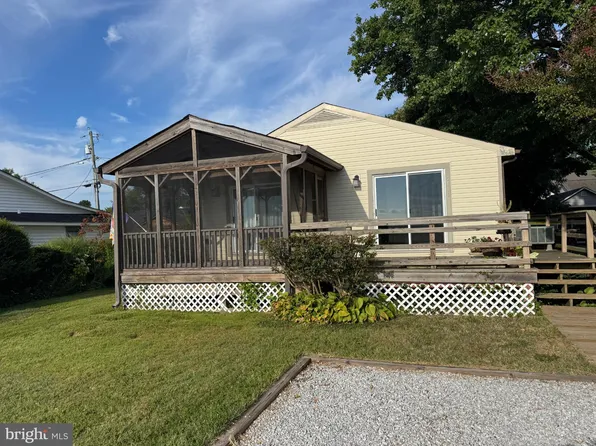5196 Chesapeake Ave, Shady Side, MD 20764
