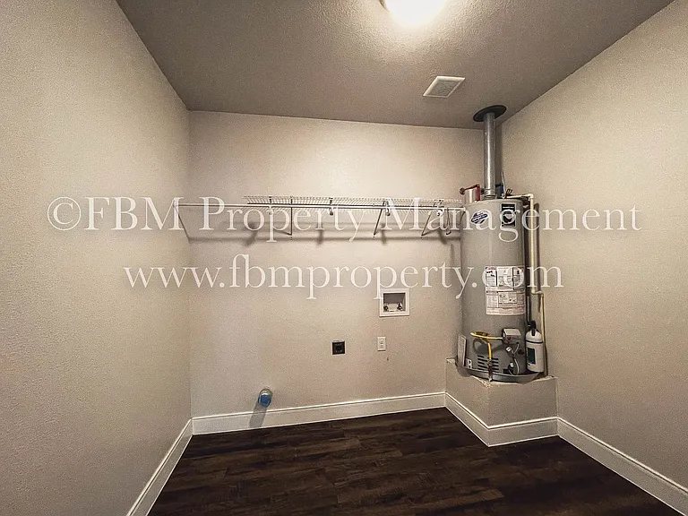 104 Sunset Cir — Photo 4