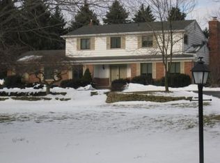 1353 Shevchenko Dr, Ann Arbor, MI