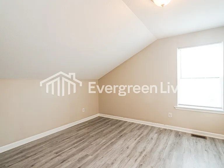 448 Riglaw Cir — Photo 8