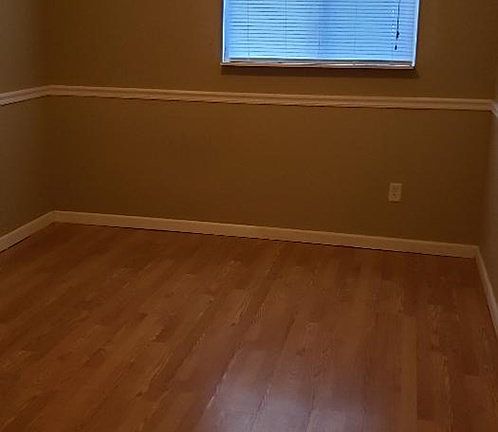 3rd image of 818 Pineview Dr