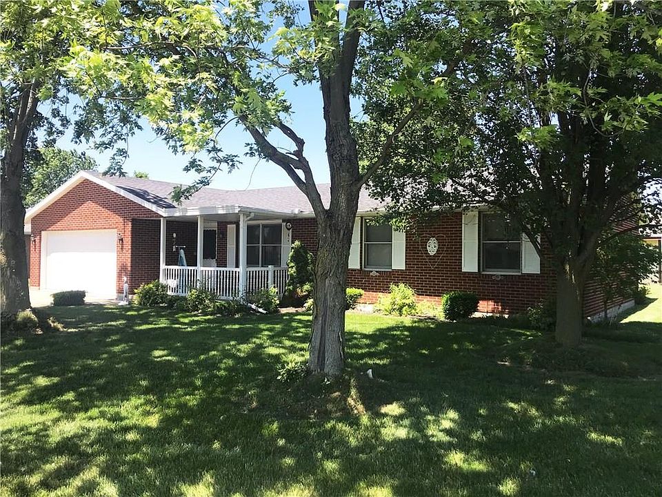 1st image of 760 Magnolia Dr