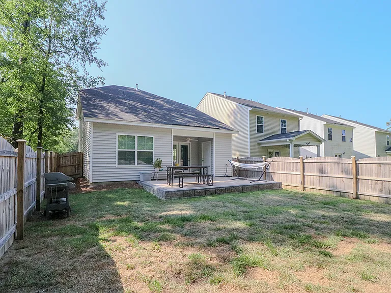 493 Kippen Ln — Photo 18