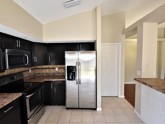 3rd image of 17773 Esprit Dr