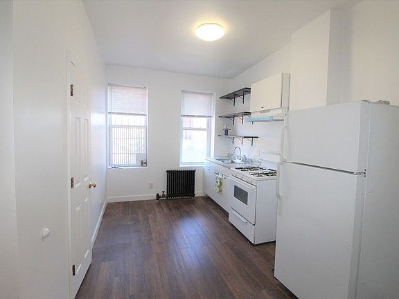 4th image of 369 Columbia St APT 3R