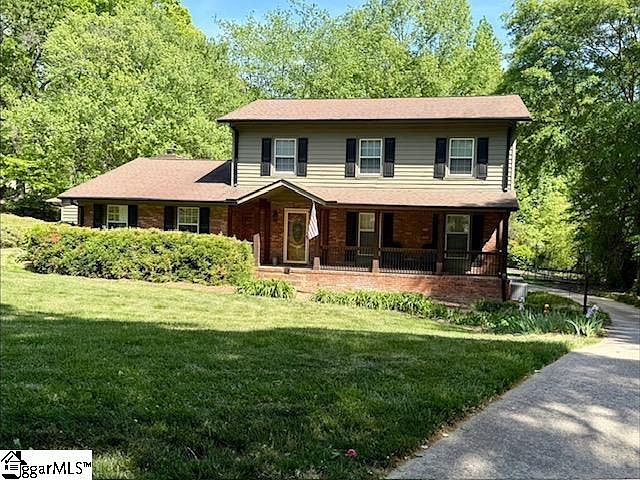1st image of 211 Pebble Creek Dr