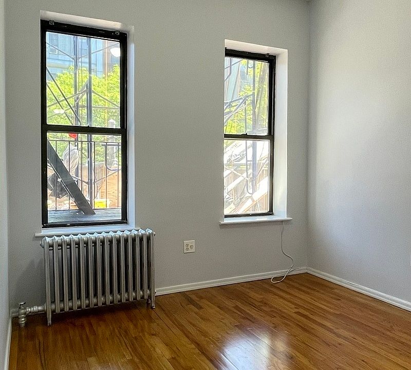 1st image of 139 2nd Ave APT 4