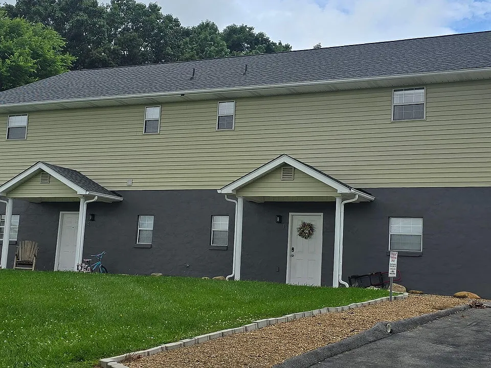 740 Sunnyside Rd #4