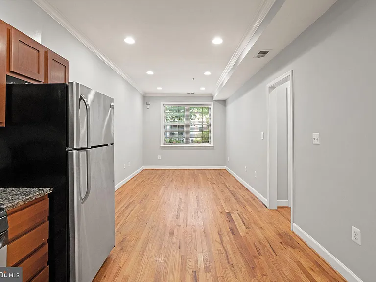 430 Irving St NW #102 — Photo 15