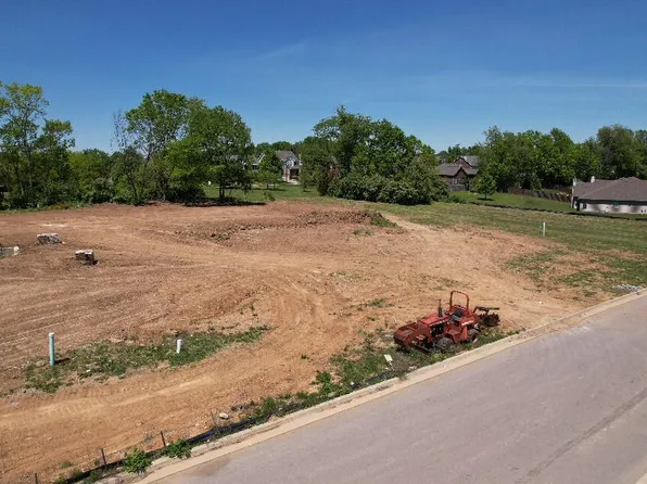 996 Crestfield Ln, Lexington, KY 40515