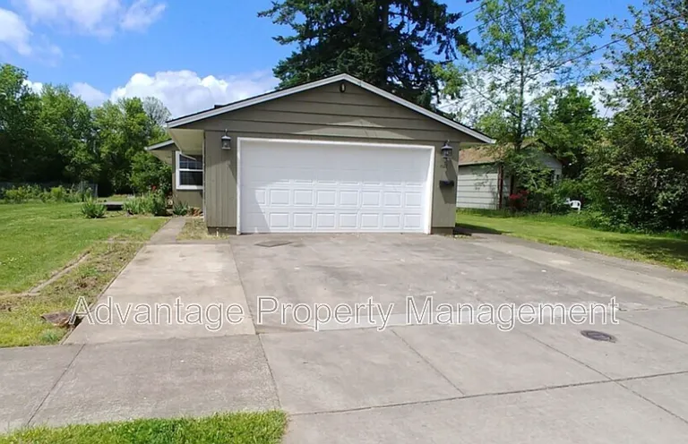 1122 NW 13th St — Photo 1