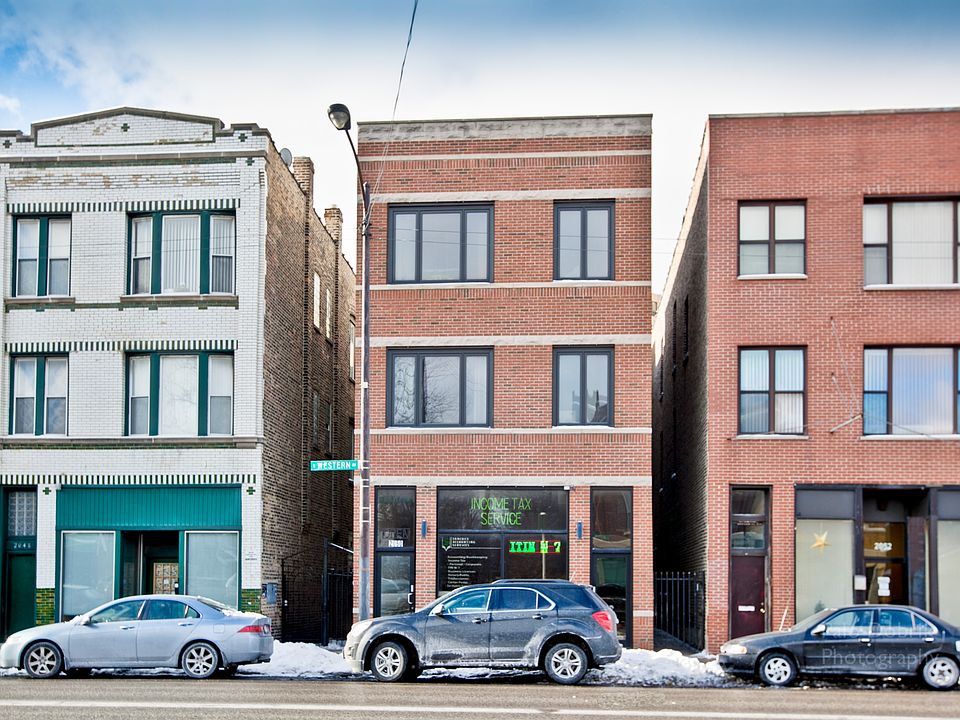 1st image of 2050 N Western Ave #3E