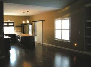 19100 State Line Rd, South Bend, IN 46637