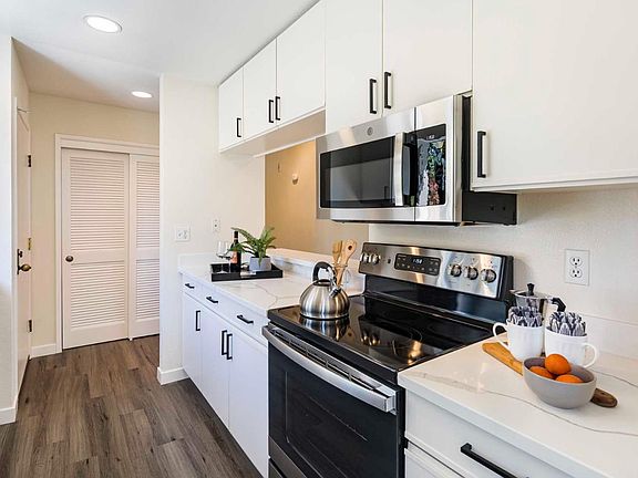 4th image of 4250 El Camino Real APT C328