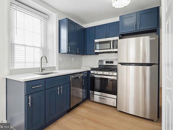 4th image of 3871 Terrace St 1F