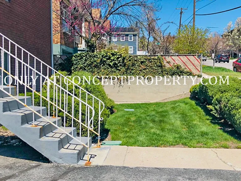 227 E St — Photo 46