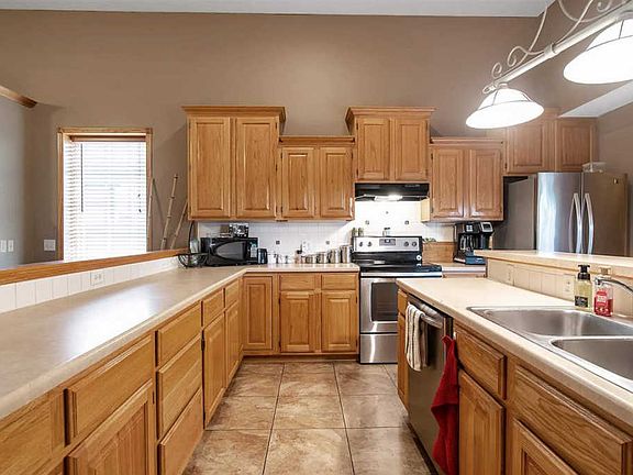 5th image of 1131 N Fontenelle Dr
