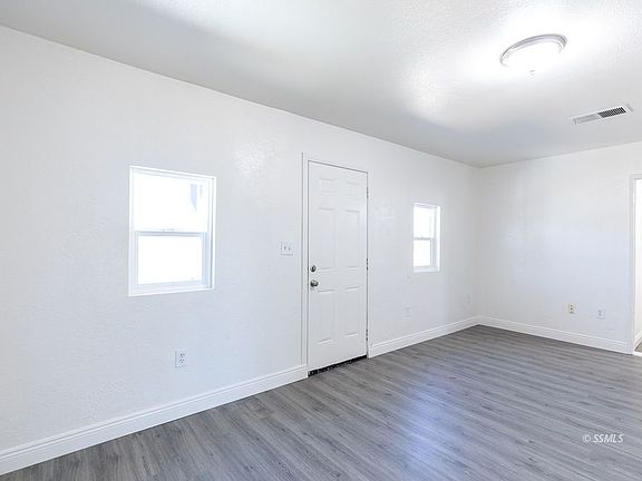 4th image of 423 W Wilson Ave