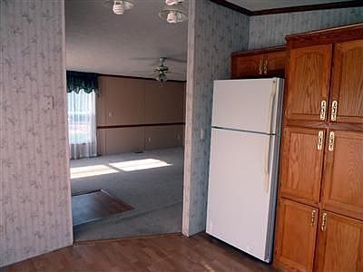 5th image of 804 N H St