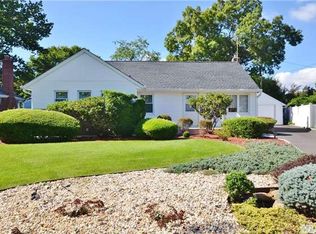 726 Barkley Ave, East Meadow, NY 11554