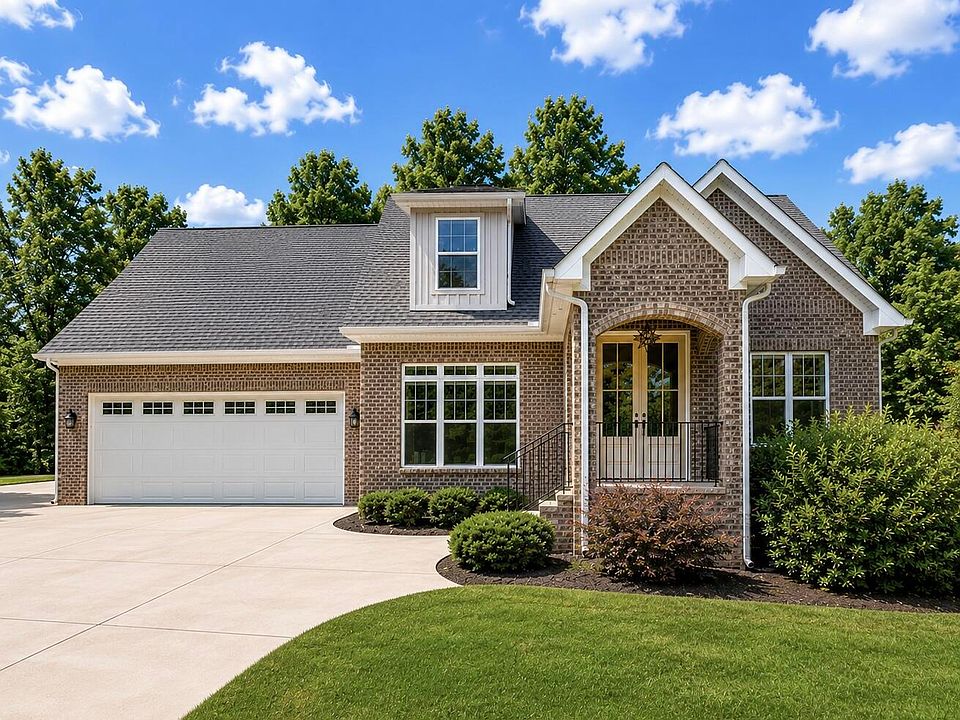 1st image of 603 W Blue Spring Dr