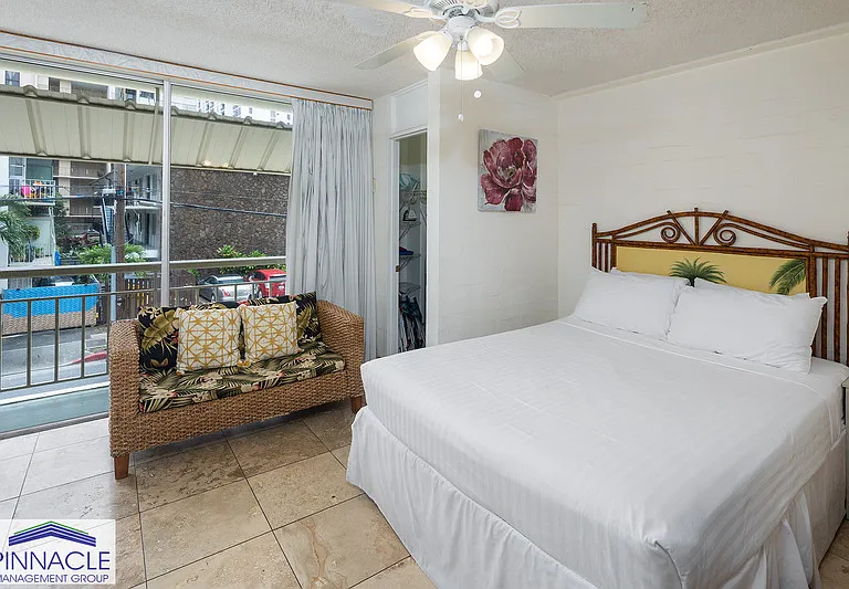 240 Liliuokalani Ave #202 — Photo 5