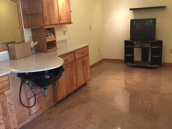 5th image of 1309 E Main Street