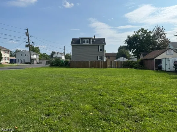 682 Jefferson Avenue, North Brunswick Twp., NJ 08902
