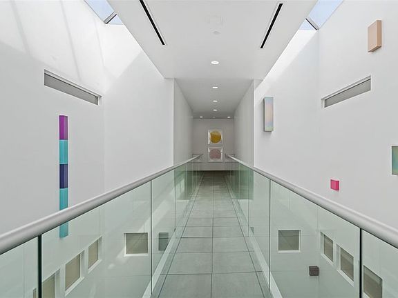 2nd image of 3740 Holland Ave APT 3A
