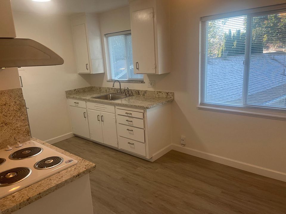 1st image of 2055 Jackson St