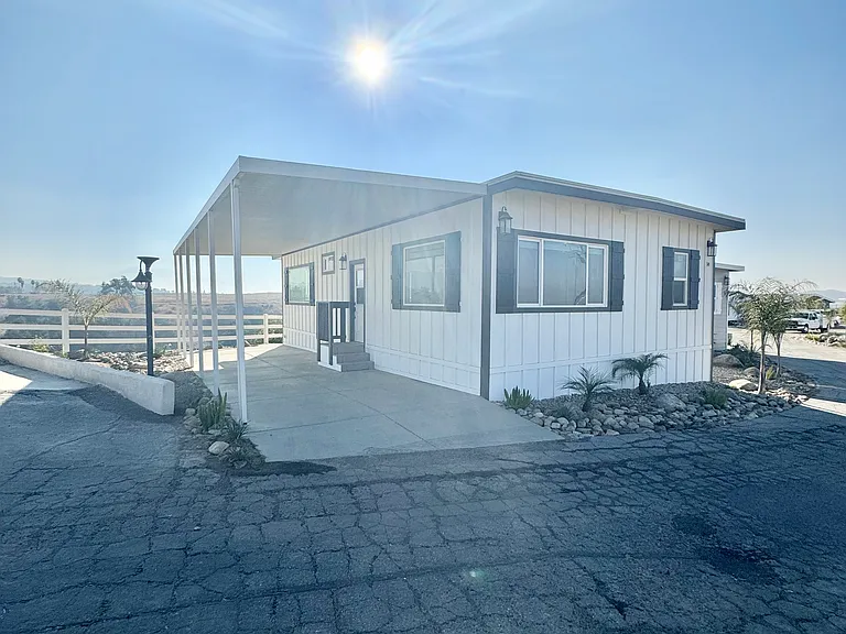 1134 Villa Calimesa Ln — Photo 2